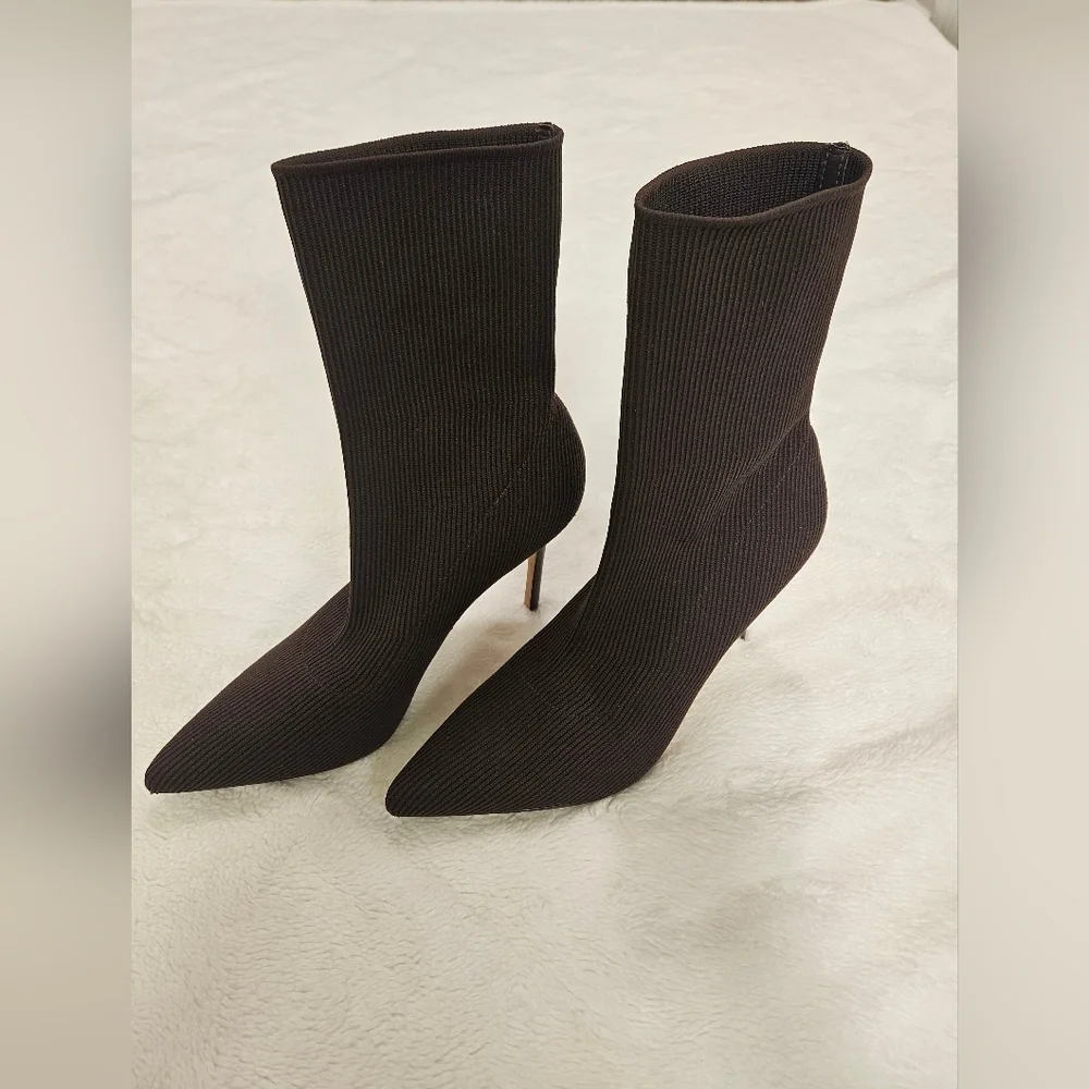 Veronica Beard Lisa Stretch-Knit Sock Boots Size 9.5 - Picture 4 of 9